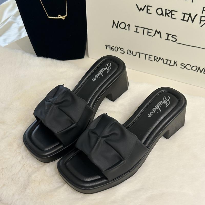 2025 Spring Summer New Style Waterproof Thick Bottomed Flip Flops Fashionable Women's High Heels PVC Outdoor Slippers