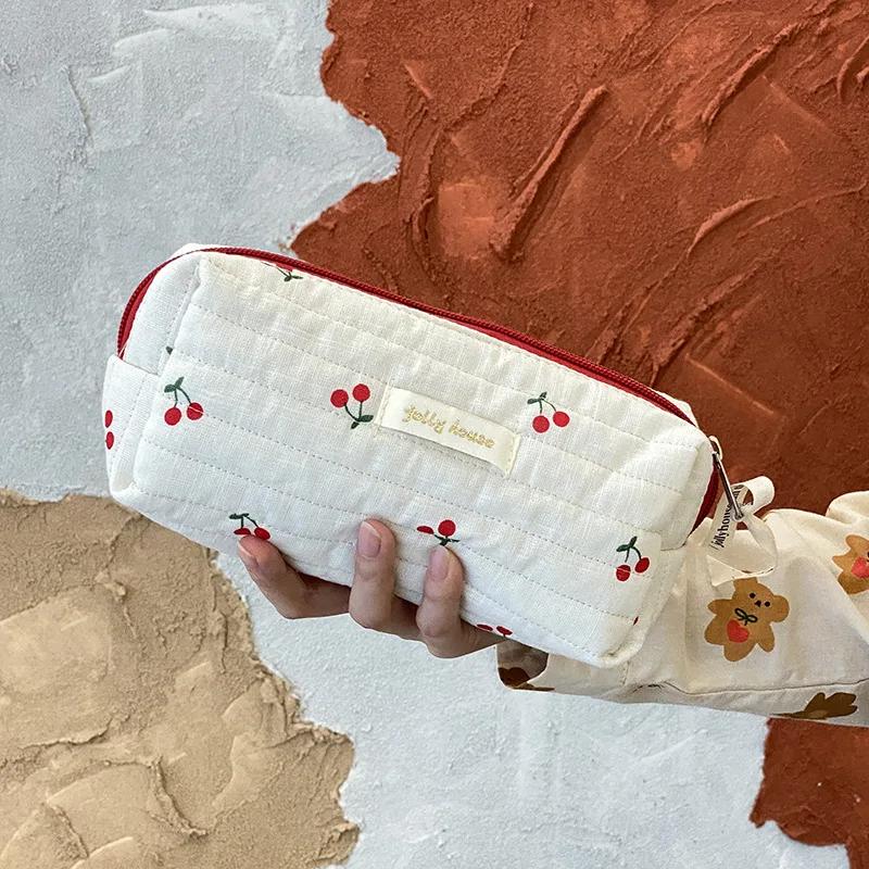 Quilted Cott Ladies Travel Storage Bag Retro Cherry Women's Cosmetic Bags Cute Design Girls Pencil Case Makeup Bag Handbags