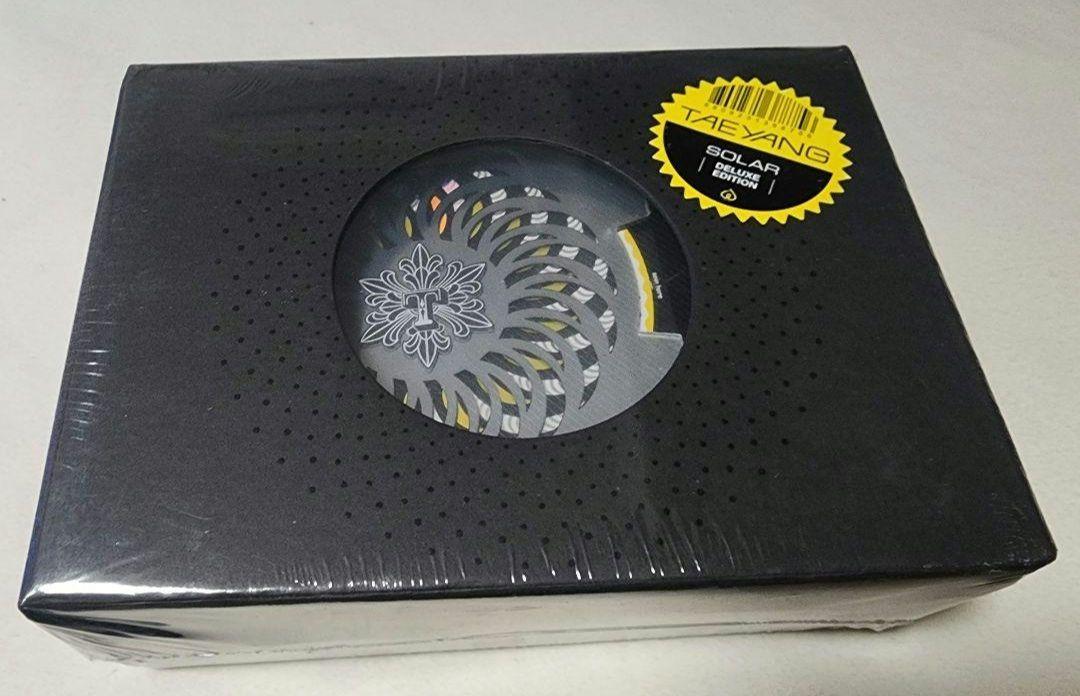 

[USED] BIGBANG Taeyang 1st SOLAR Deluxe Edition First Press Limited Edition