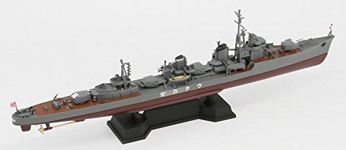 Pit Road 1/700 Japanese Navy Kagero-class Destroyer Urakaze Full Hull with New Equipment Parts Plastic Model