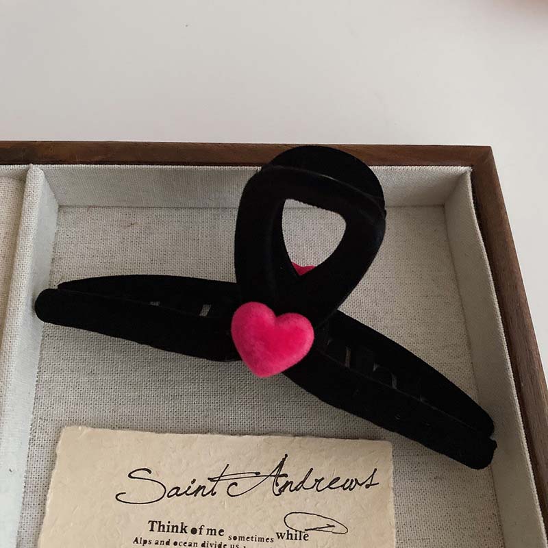 Korean Black Velvet Heart Hair Claw Clip For Women Girls Vintage Pink Love Hair Claws Girls Barrettes Hairpins Hair Accessories