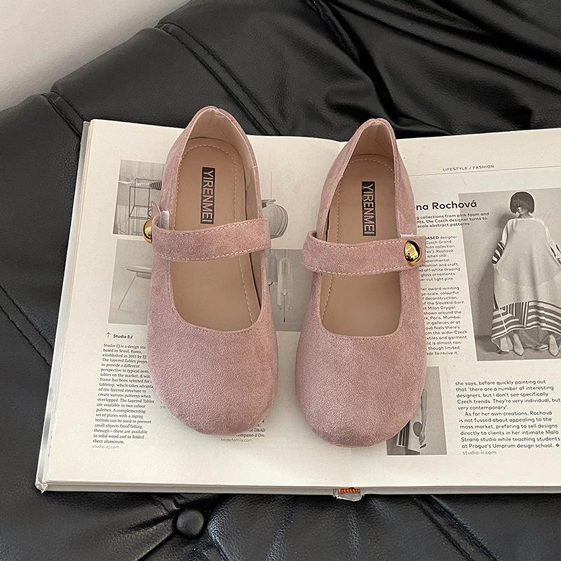 Retro versatile round head flat bottom shallow mouth single shoes women's 2025 autumn new temperament one word with skirt Mary Jane shoes