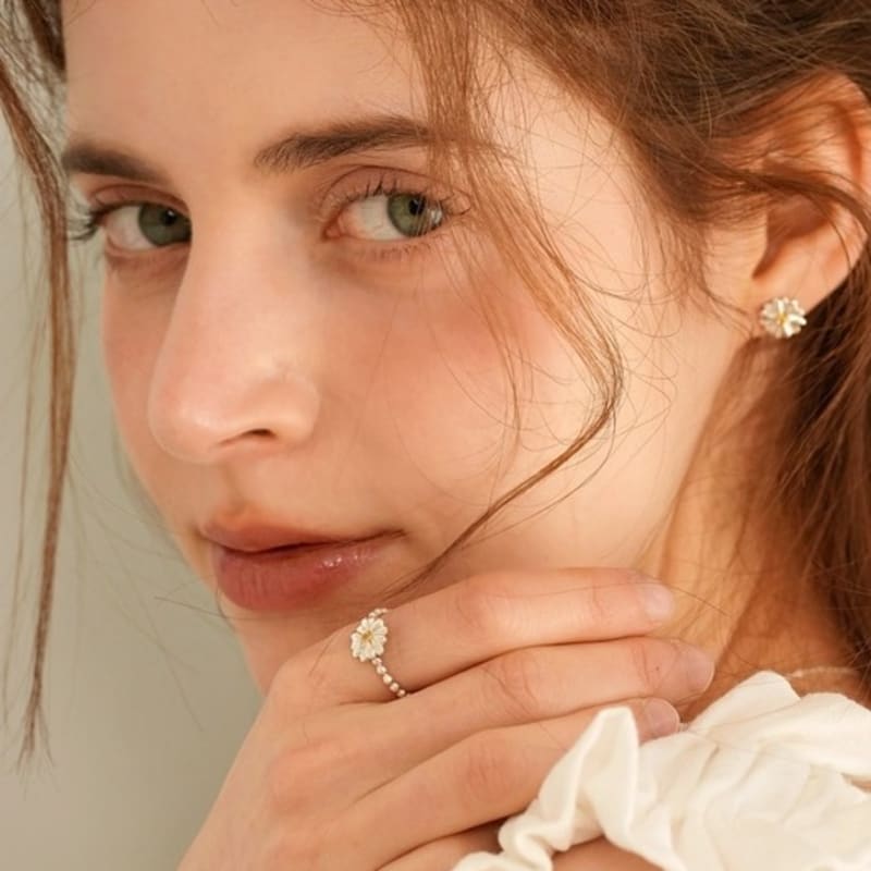 BELLOOGGI Daisy Sapphire ring(S) Daisy yellow sapphire ring