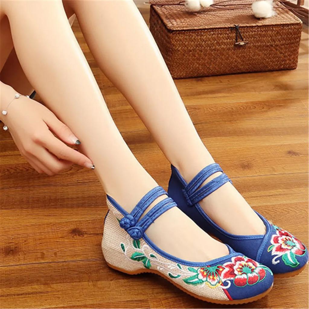 Mode Vintage Femme Chaussures en Tissu Élégant Style Ethnique Décontracté Broderie Streetwear Style Chinois Chaussures Femme Été