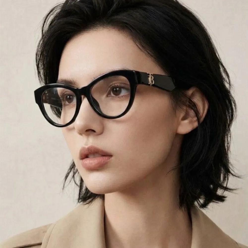 

[Burberry] Eyeglass Frames BE2404F 3001 Round Black Horn-rimmed Logo Embellished Luxury Fashion