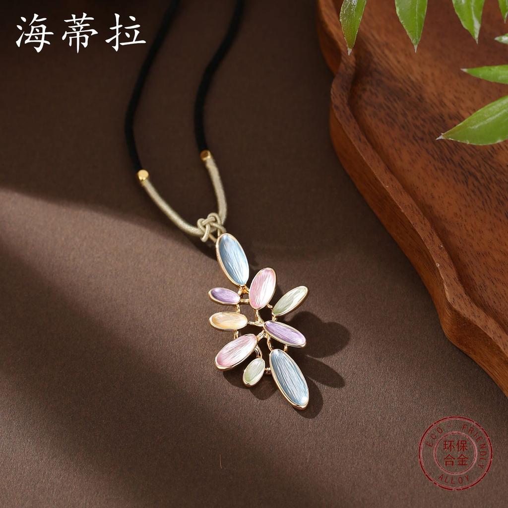 New Color Painting Oil Oval Petal Cord Long Necklace, Simple and High-end Women's Flower Long Pendant