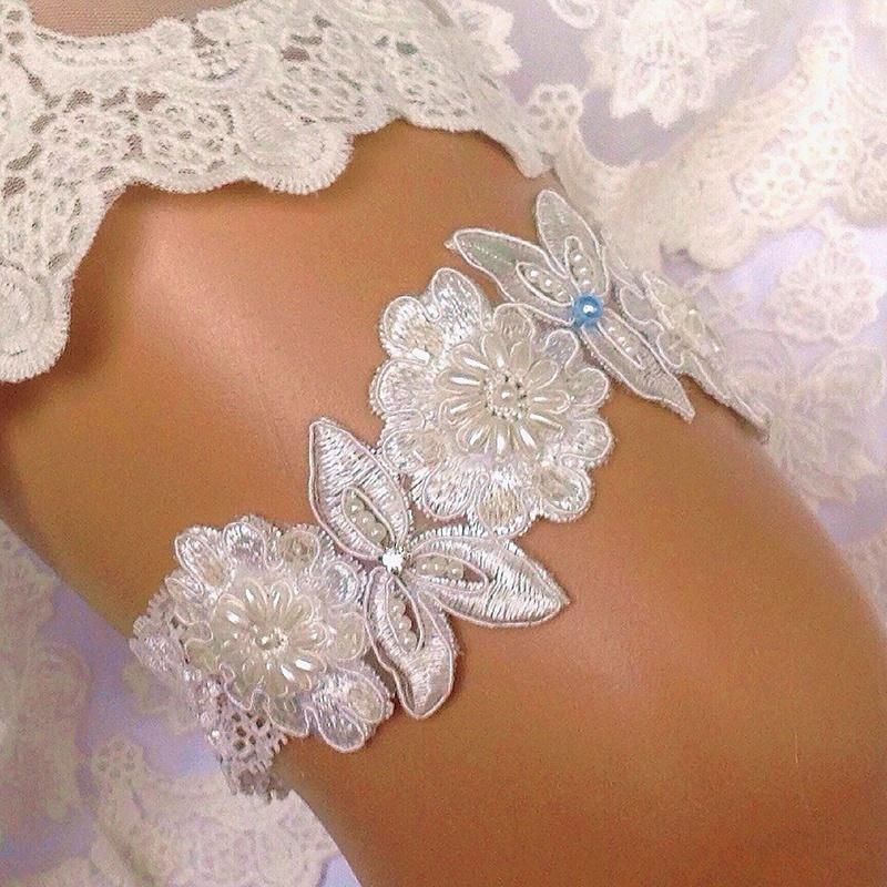 Luxuriöses Spitzen-Brautstrumpfband Something Blue Perle, Blume Perlen Hochzeit Braut