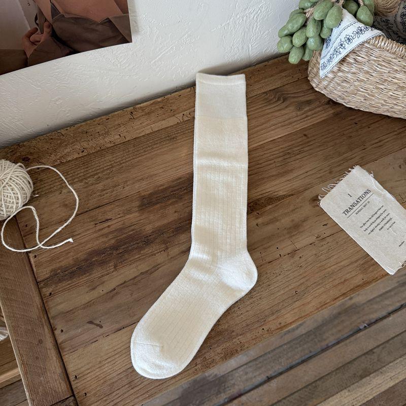 

Two-Wear Segmented Mulberry Silk Wool Warm And Thin Calf Socks Thickened Striped Coffee Stacking Socks One size fits all молоко, білий колір