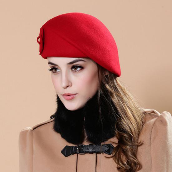 Baretka Dvojitá kvetinová dekorácia Elegantná Klasická Hladká Mäkká Udržuje teplo Jednofarebná Jeseň Zima Dámska Čiapka Francúzskeho Umelca na Vonkajšie Použitie