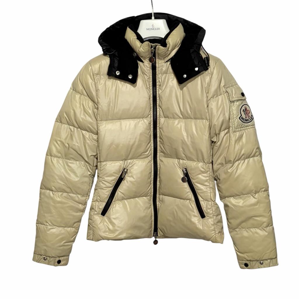 MONCLER 50 68950 Down Jacket Beige Women's Size S (0) Model 45308