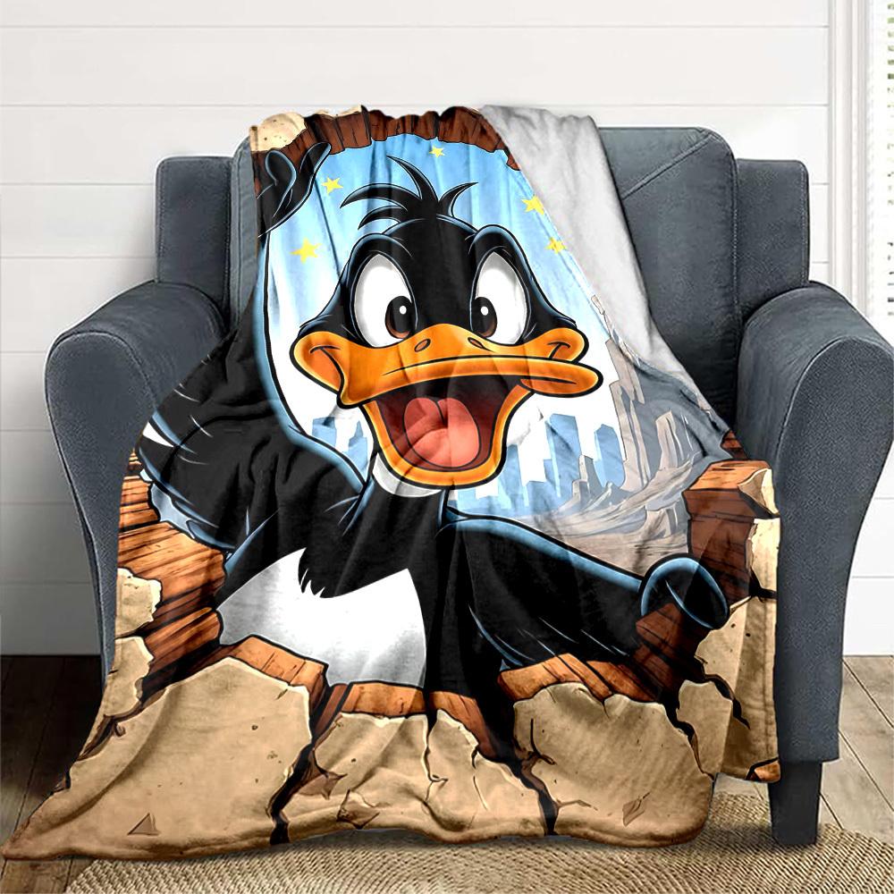 

1pc Daffy Duck Flannel Throw Blanket Soft, Warm & Cozy for Couch, Bed, Office, and Travel Versatile All Season Gift, Christmas present 80x120cm