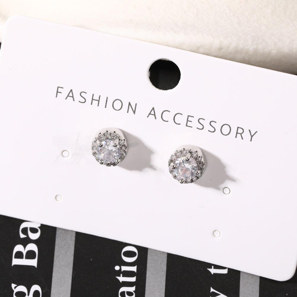 Trendy Unisex Magnetic Ear Clips: Versatile, High-end & No Piercing Needed