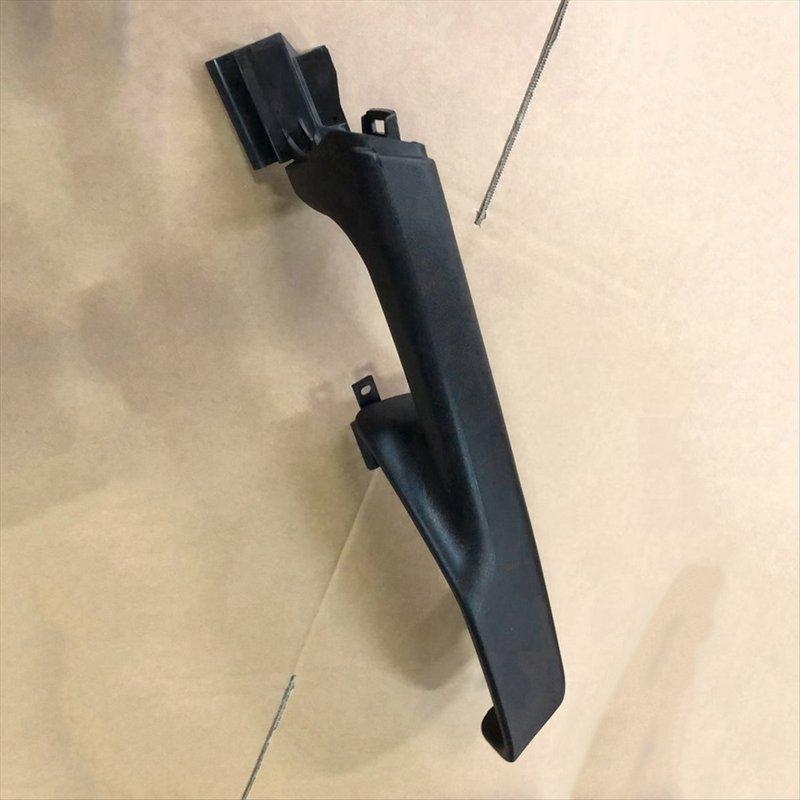 DT08 Passenger Right Side Front Door Armrest Handle for Chevy Suburban/Tahoe 1999-06, GMC Yukon/Avalanche 12472876