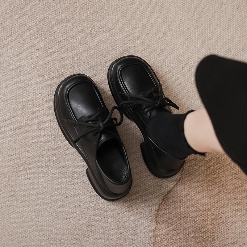 2025 Herbst Retro Schwarz Damen Square Toe Schnürschuhe Dicke Sohle Höhenverstärkend Britischer Stil Kleine Lederschuhe