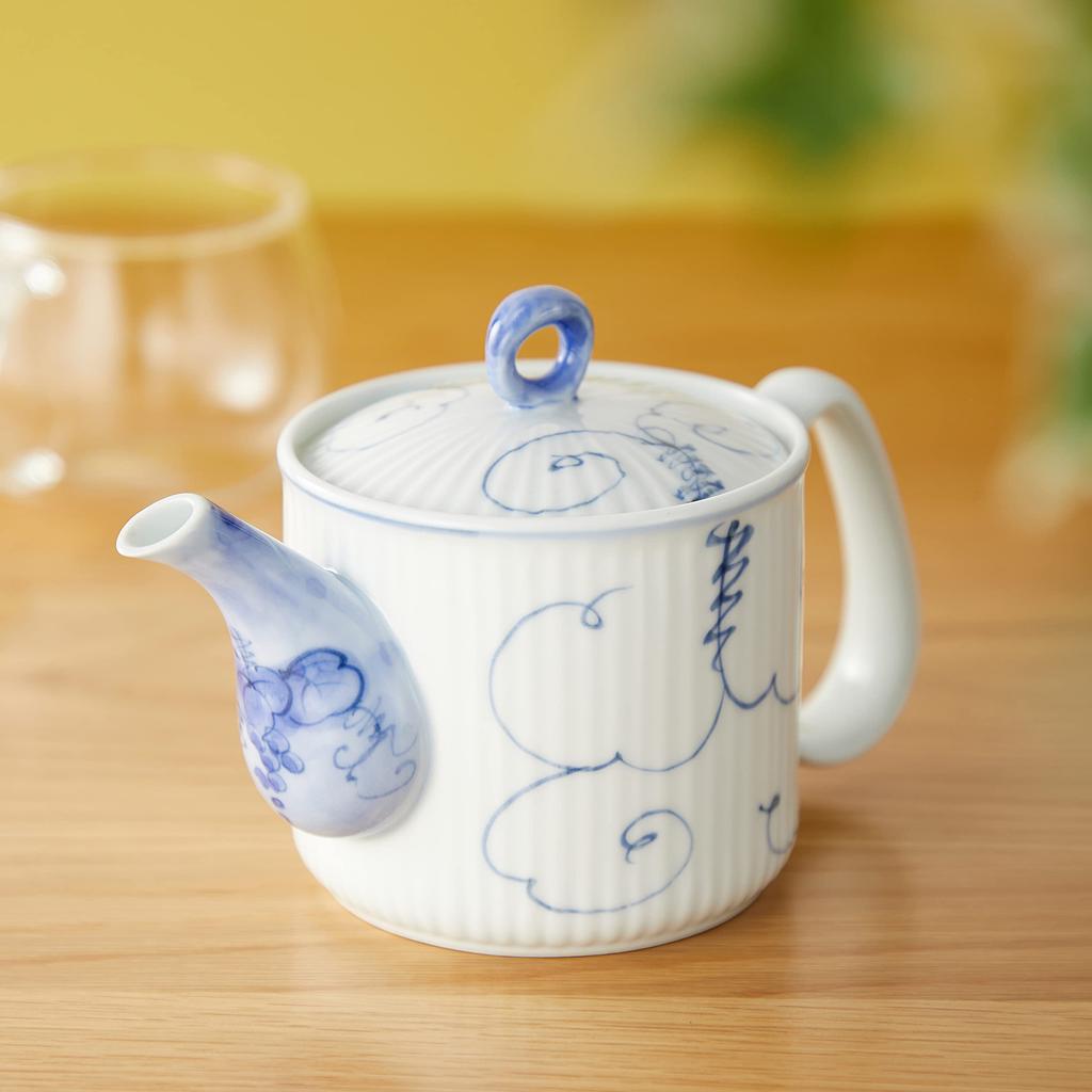 Hasamiyaki-Teekanne von Nishikai Pottery, groß, leicht, arabeskes Traubenmuster, Fassungsvermögen ca. 475 ml, leicht zu waschen, Teesieb im Lieferumfang enthalten