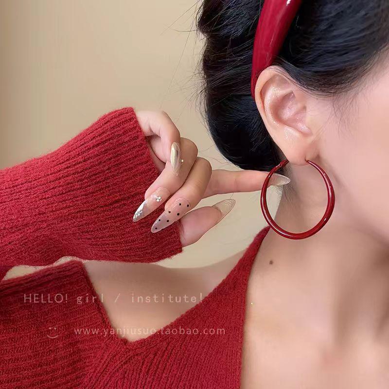 2025 Trendy Retro Hong Kong Ankola Red Hoop Earrings for Women - High-End Autumn & Winter Style