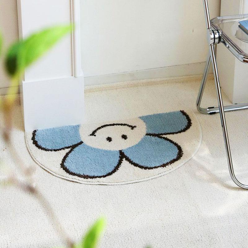 

VIKAMA Cute Cartoon-shaped Faux Cashmere Water-absorbent Bath Mat Living Room Coffee Table Floor Mat in Ins Style 40X60CM (1.3X2FT