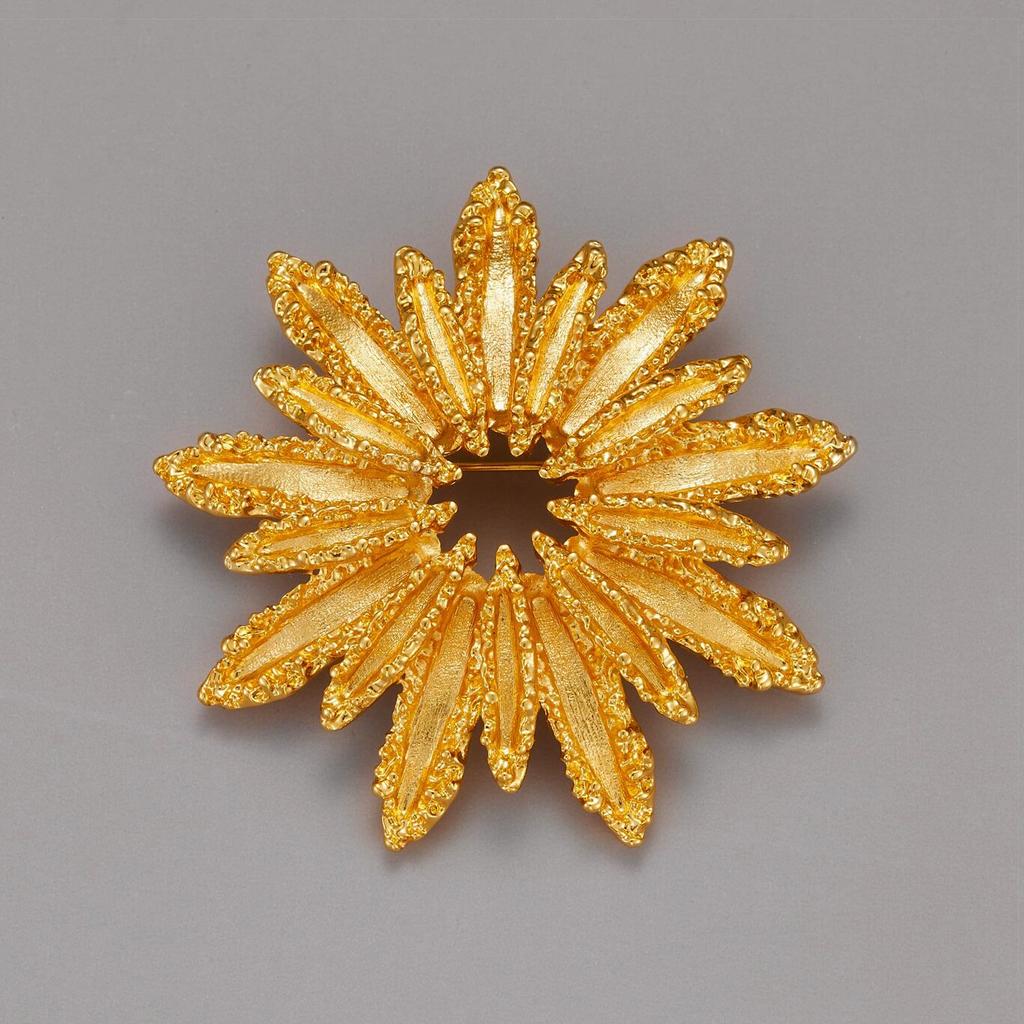 Medieval Style Sunflower Girl Exquisite Hollow Fireworks High-end Brooch
