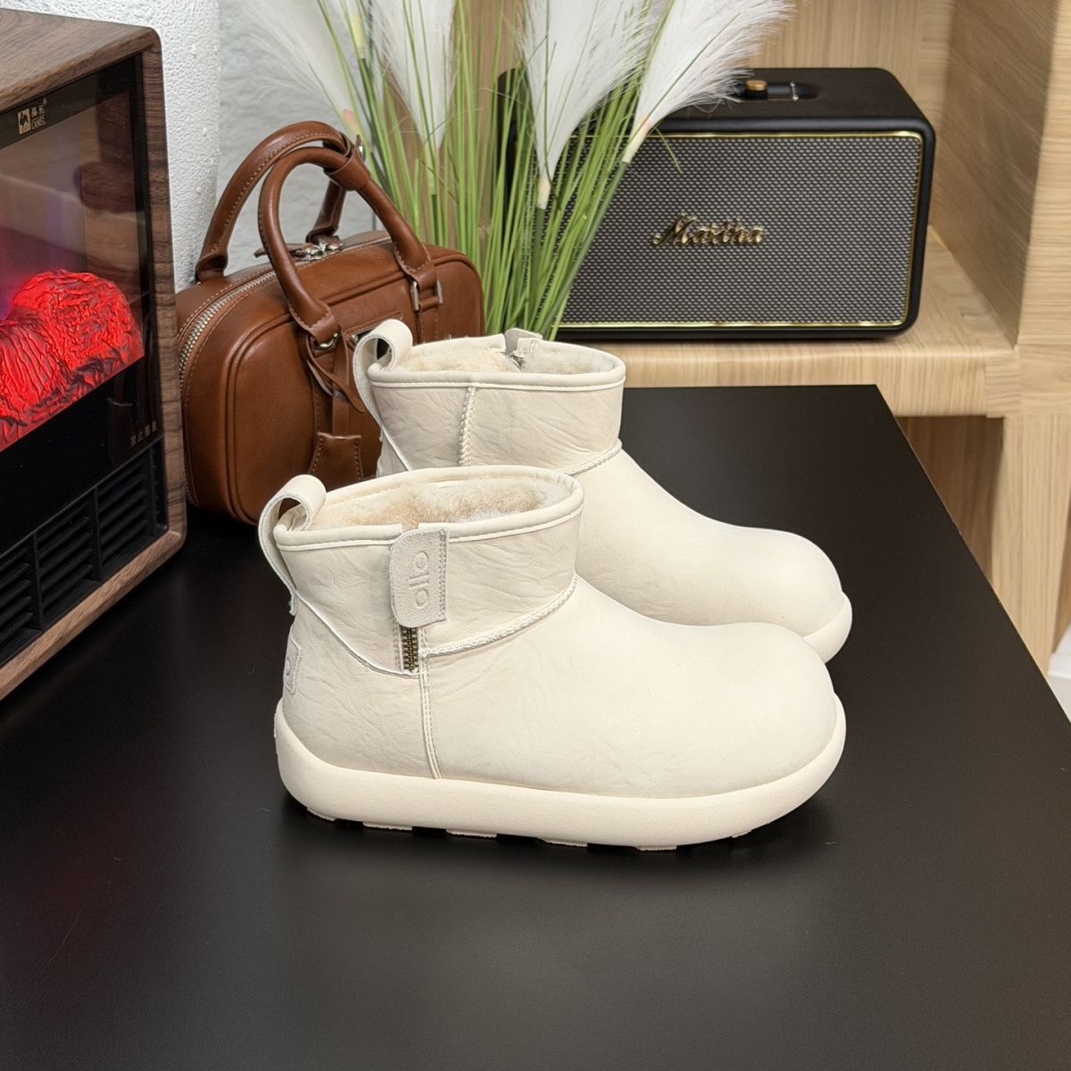 

Women s large size soft elastic winter warm cold padded snow boots non-slip wear outdoor leisure sports cotton boots 40