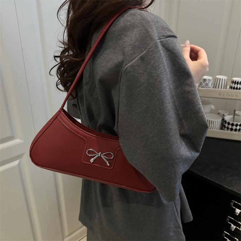 Spring Popular Bow Small Bag Women's 2025 New Fashion Underarm Crescent Bag Texture Versatile Messenger Bag