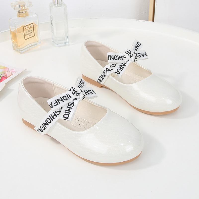 2026 Spring and Autumn New Girls' Leather Shoes Soft Sole Bow Medium Older Children's Princess Children's Single Shoes
