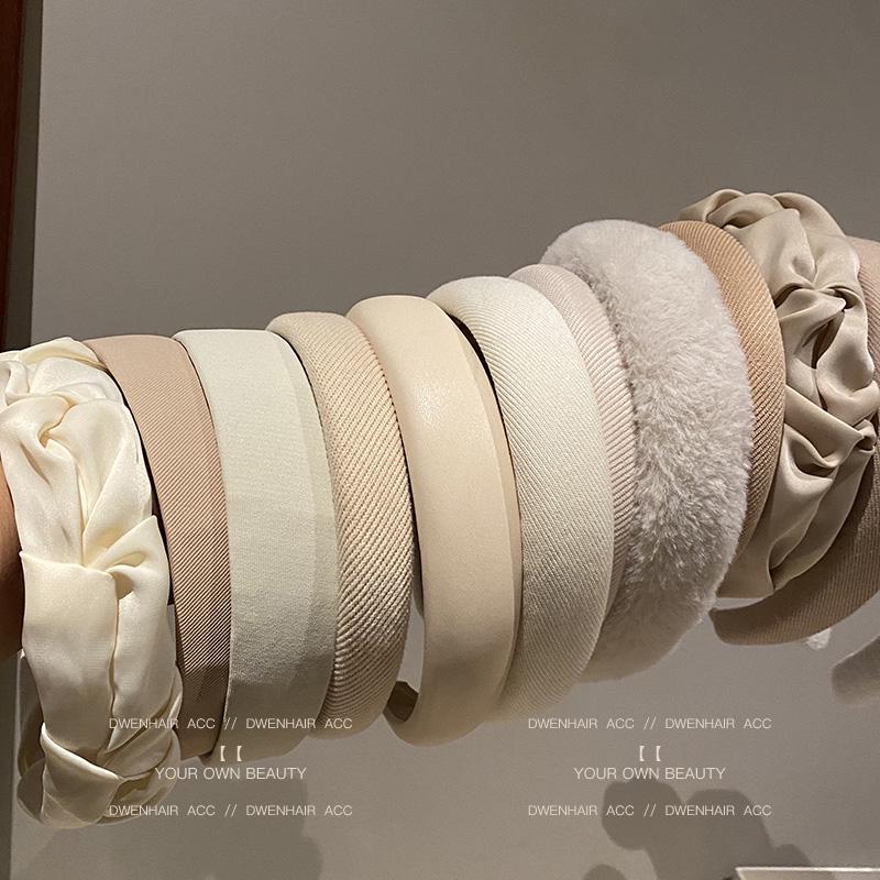 Women's Wide Edge White Sponge Headband - Stylish, Comfortable, Low-Pressure Hair Accessory