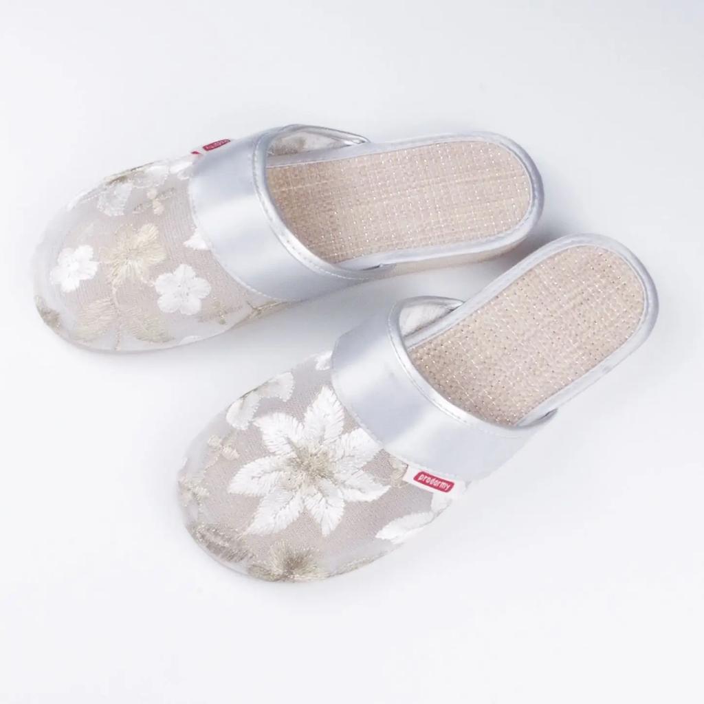 Mode Stickerei Sandalen Außenschuhe für Damen Sommer Frau Hausschuhe Verkauf Lässig Niedriger Preis Hohe Qualität Top Designs 2025 39 Pantoletten