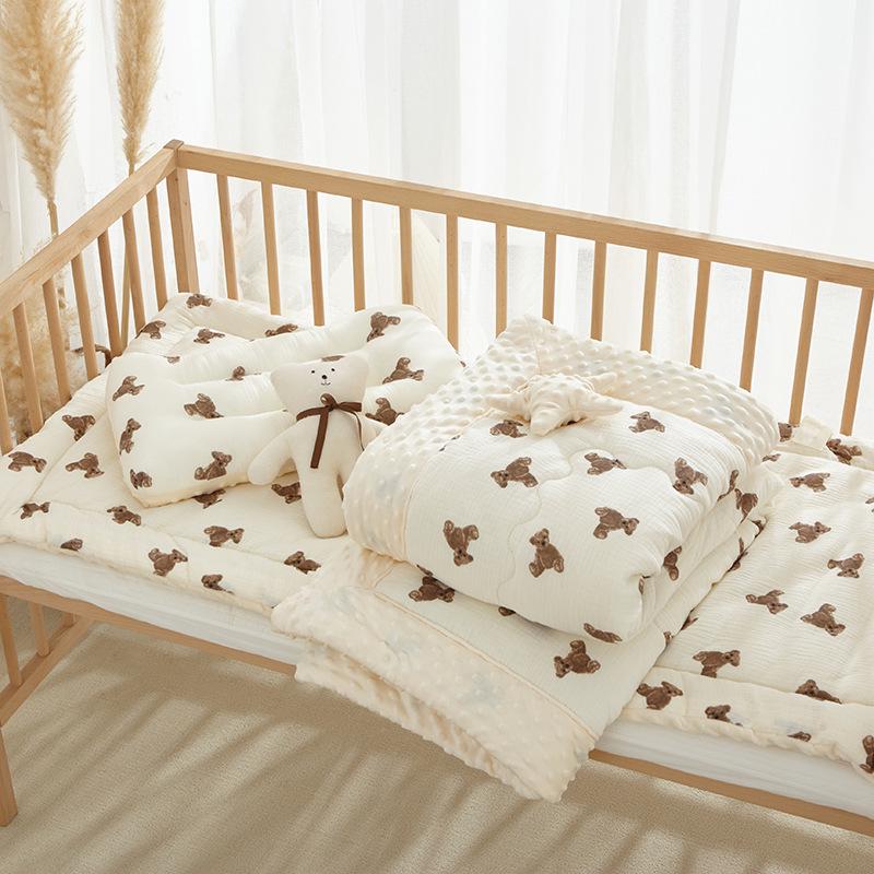 

Детский постельный комплект класса А для детского сада: Квилт, Одеяло и Подушка Single Mattress 60*130CM [1.1 lb]