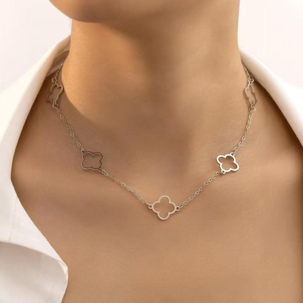 Elegant Hollow Four-Leaf Clover Flower Necklace - Women's High-End Clavicle Chain