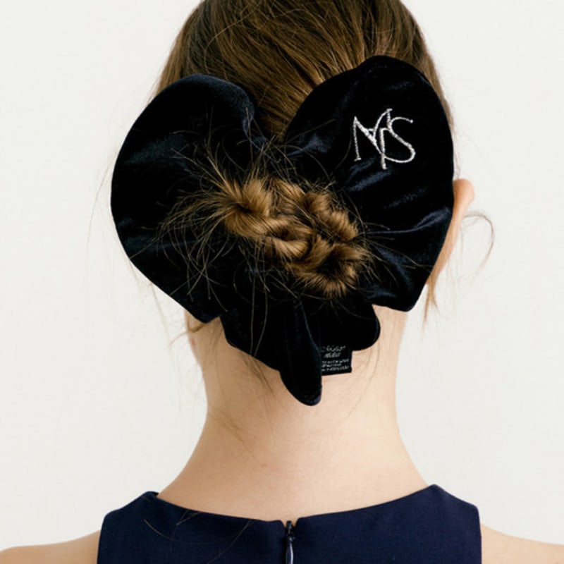 MATIAS Heart Scrunchie (Black)