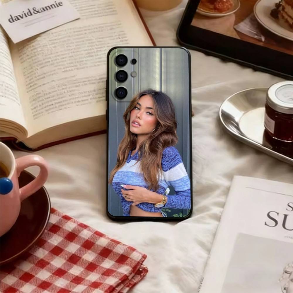 Madison Beer Singer Phone Case For Samsung S25,S24,S21,S22,S23,S30,Ultra,S20,Plus,Fe,Soft Black Cover