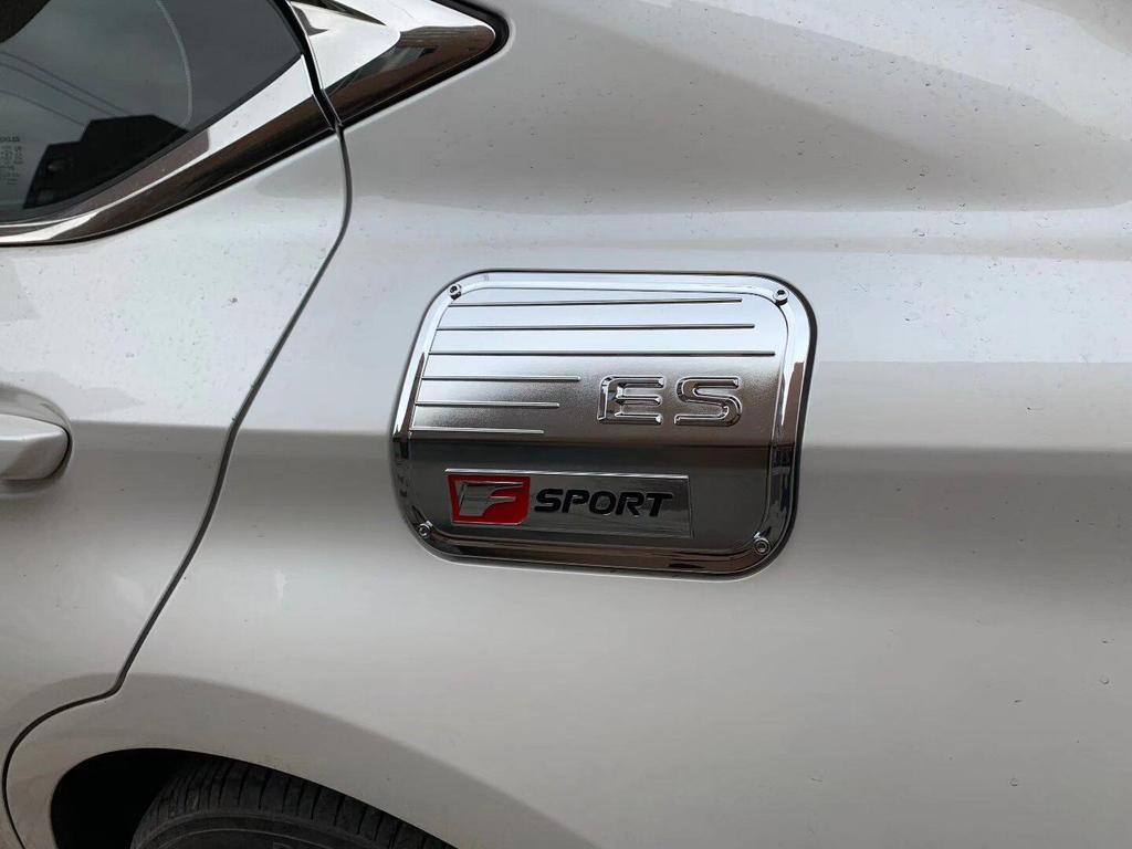 2018 Lexus ES Accessories: Rearview Mirror, Fuel Tank Cap, Door Handle, Bowl, and Rain Shield Modification.