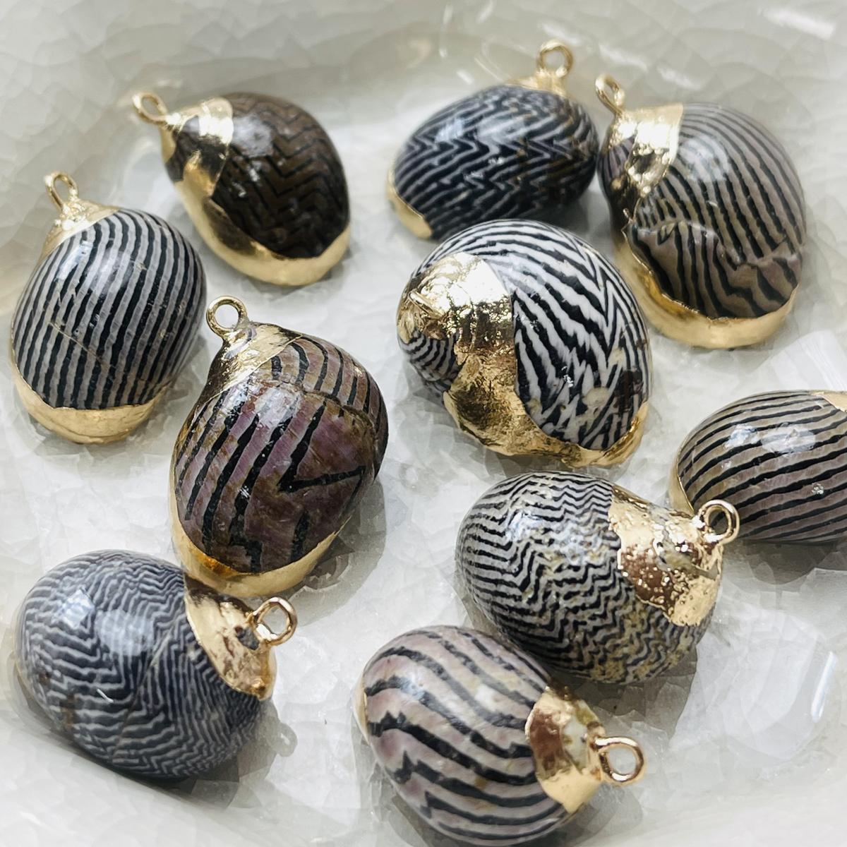 

10 шт., Летний бохо-стиль, подвески-шармы из натуральной ракушки, полосатой раковины, цинкового сплава с золотистой окантовкой, для DIY-аксессуаров для ожерелья, креативное изготовление ювелирных изделий 10Pcs/13-16×20-25mm
