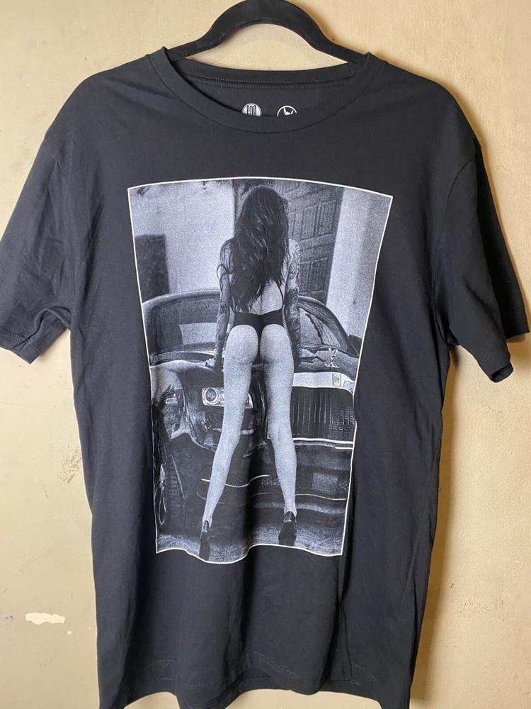 Get Down Art Mens Sexy Woman Thong By Daveed Benito Shirt New M Unisex T-Shirt M