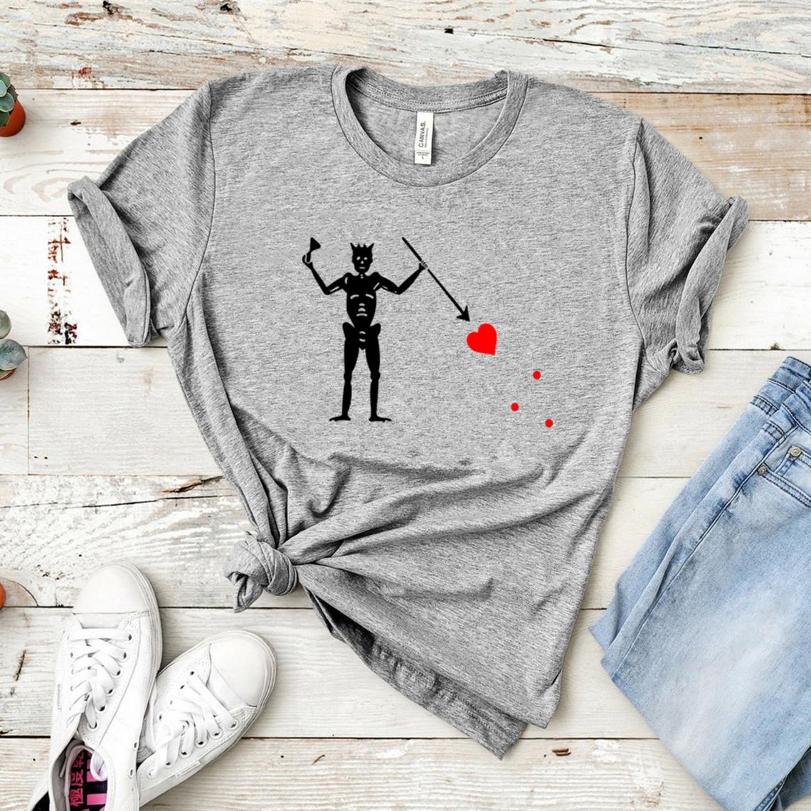 Blackbeards Jolly Roger Pirate Flag Tshirt Edward Teach TShirt Our Flag Means Death Tshirt Tops Short Sleeve Graphic Tee S