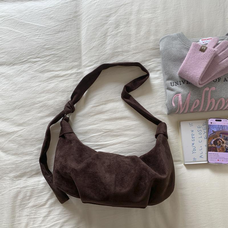 

Retro large-capacity bag women 2025 new casual fashion dumpling bag texture niche versatile messenger bag