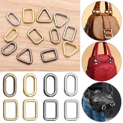 בובות וצעצועי פרווה – אביזרים ובגדים לבובות