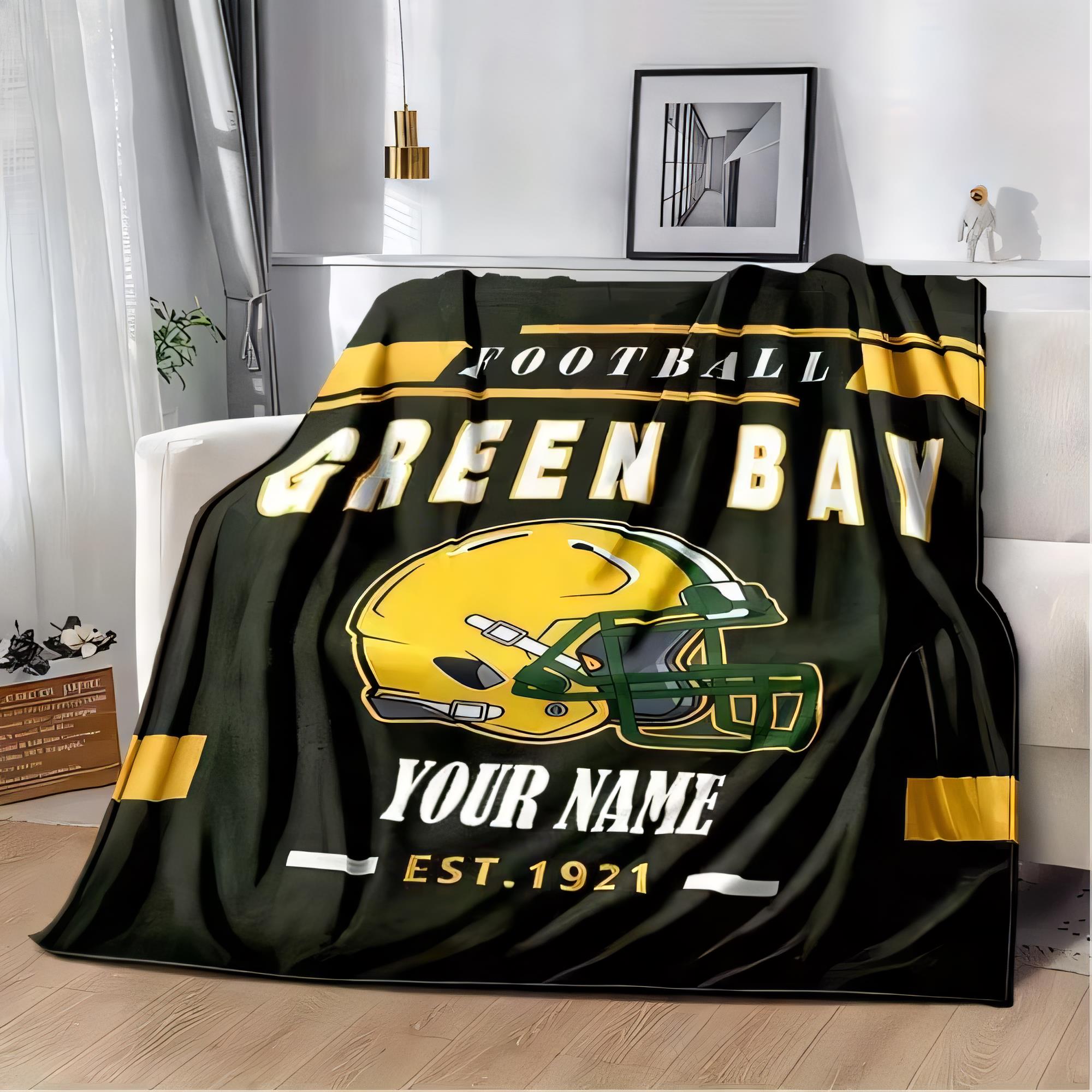 Personalized Green Bay Football Blanket Warm Cozy Sofa Throw Customizable Gift Football Lover Decor with Yellow Helmet Design an 75cmx90cm