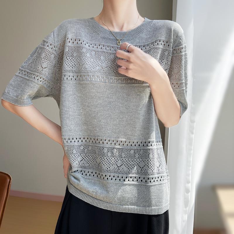 This Summer's New Hollowed-out Knitted Short-sleeved T-shirt Is A Versatile and Slimming Round-neck Top