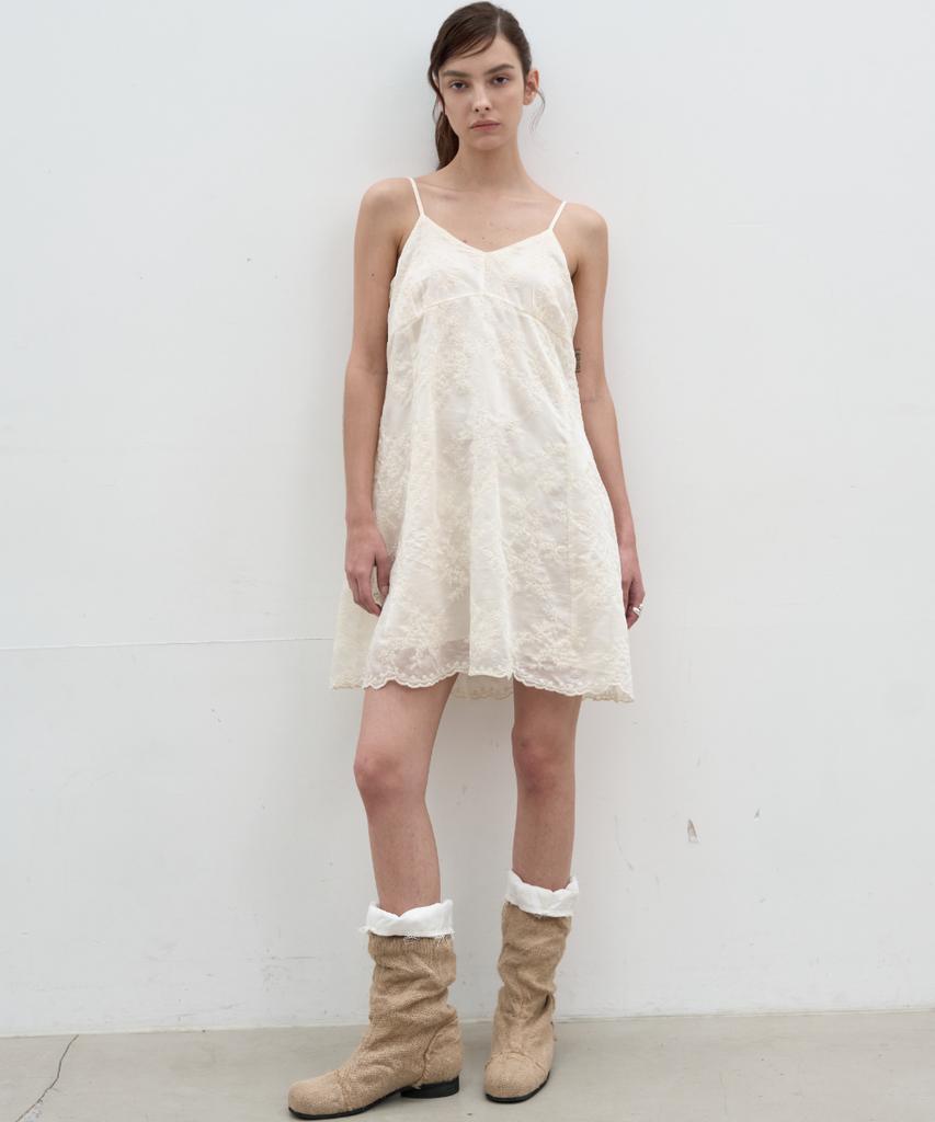 Seolan Embroidered Lace Dress_Beige