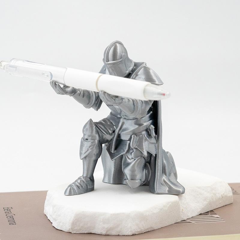 Creative Ninja-Style Single Kneeling Knight Pen Holder Armor Knight Kneeling Figurine Pen Holder Desktop Stand Storage Decor