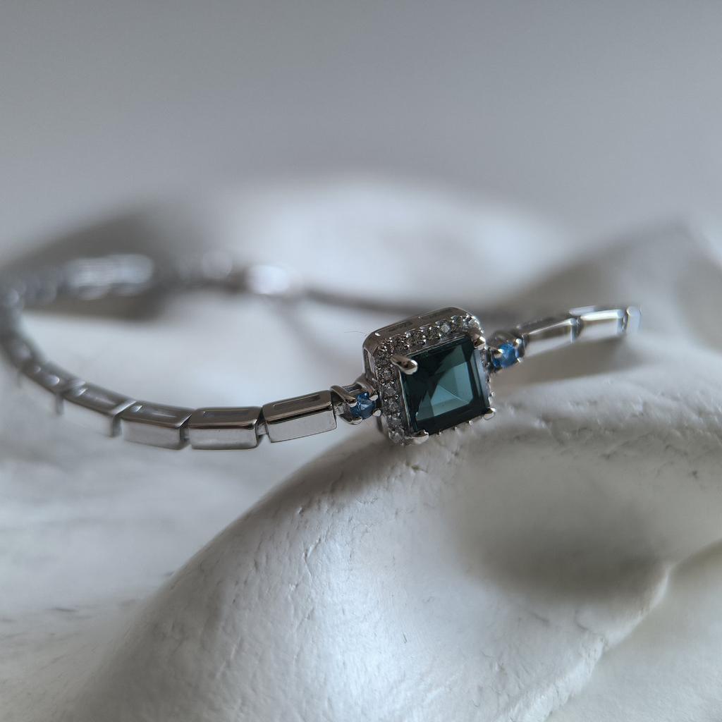 Серебряный браслет с натуральным топазом Лондон Блю 1.2ct, топазом, вес изделия 7,9 гр (2205562)