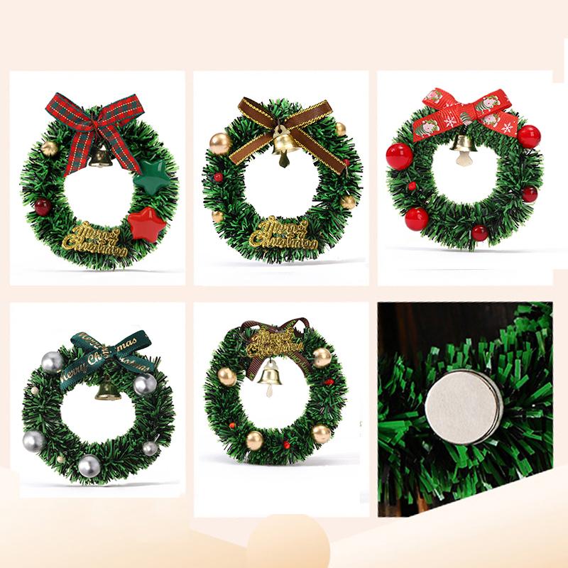 1PC Green Cute Christmas Fridge Magnet Holiday Decor Magnetic Disc with Floral Wreath Gifts For Friends Plastic Home Decor