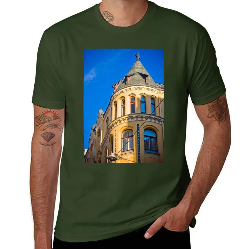 famous cat from Riga T-Shirt shirts graphic tees oversizeds blacks t-shirts