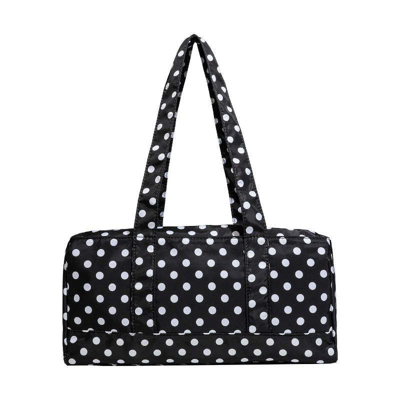 A Large-capacity Single-shoulder Bag for Casual and Versatile Travel