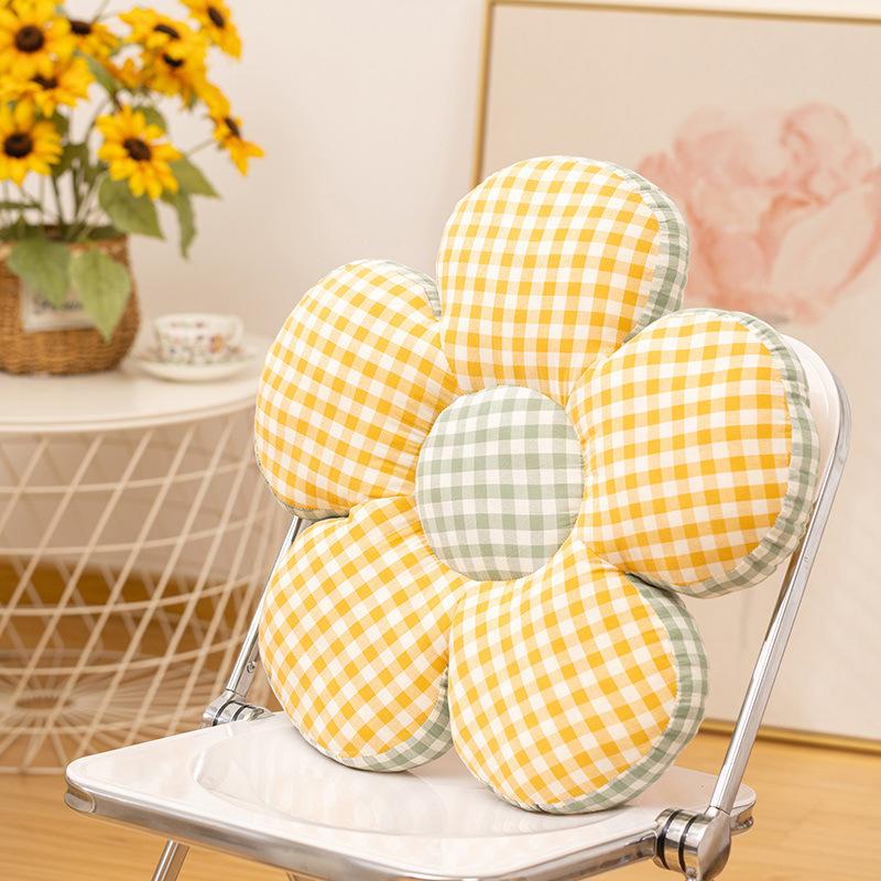 Small Fresh Flower Throw Pillow Plush Toy Home Sofa Pillow Cushion Girls Bedroom Tatami Futon Cushion