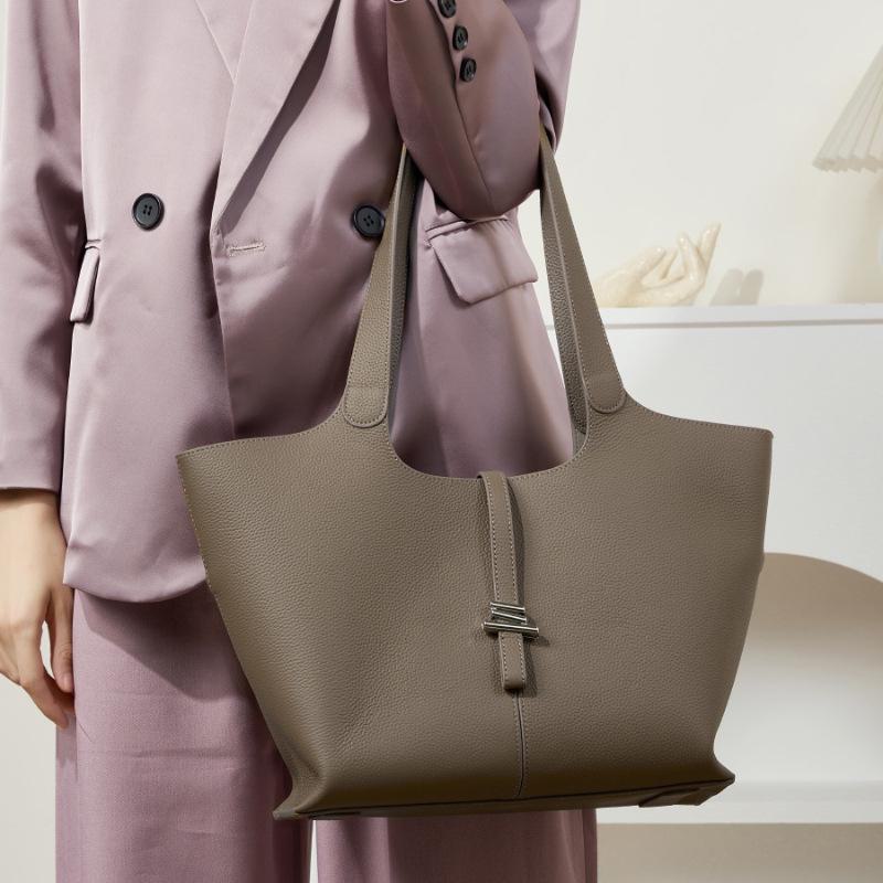 2024 Early Autumn Genuine Leather Wind Chime Tote: Women's Large-Capacity Shoulder Handbag