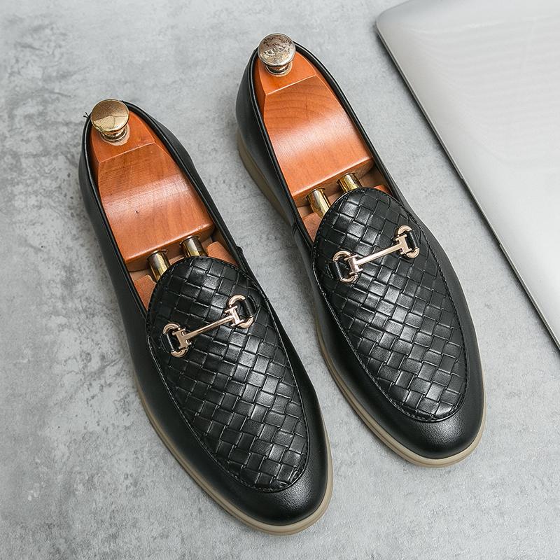 Fashion Summer New Men Loafers Flat Slip-on Light Comfortable Fashion Small Leather Shoes Business Office Travel Shoes Men Size 38-46