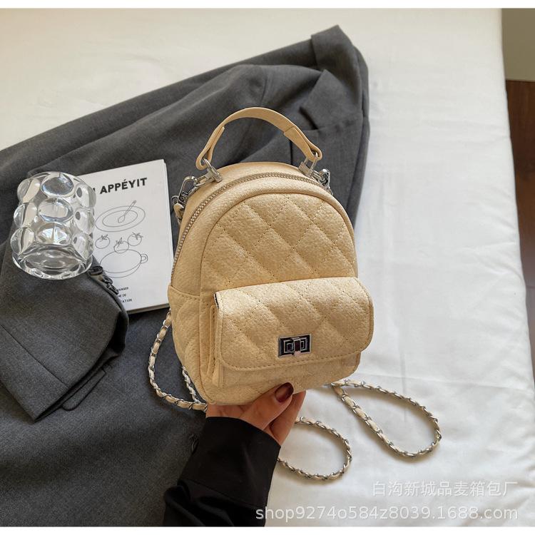 

Women s bag Korean ins fashion trend backpack 2025 summer new niche simple casual diamond messenger bag хакі