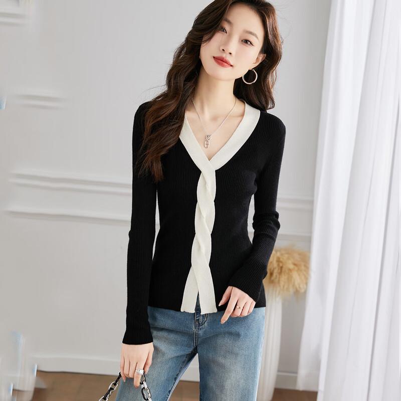 Srcr Women's Thin V-Neck Short Ultra-Fine Wool Sweater with Contrast Trim